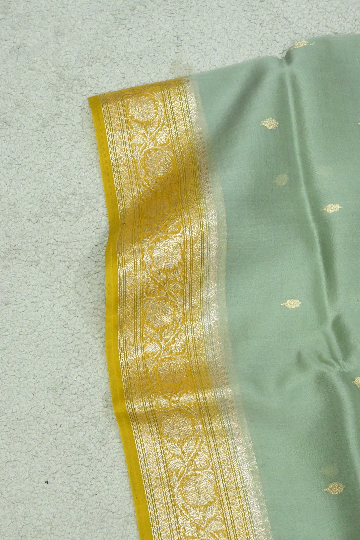 Classic handwoven pure Kora organza saree in contrast shade