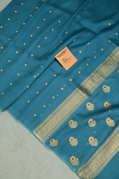 Pure Kora Silk Saree featuring Gold Zari & Minakari Jaal Pallu