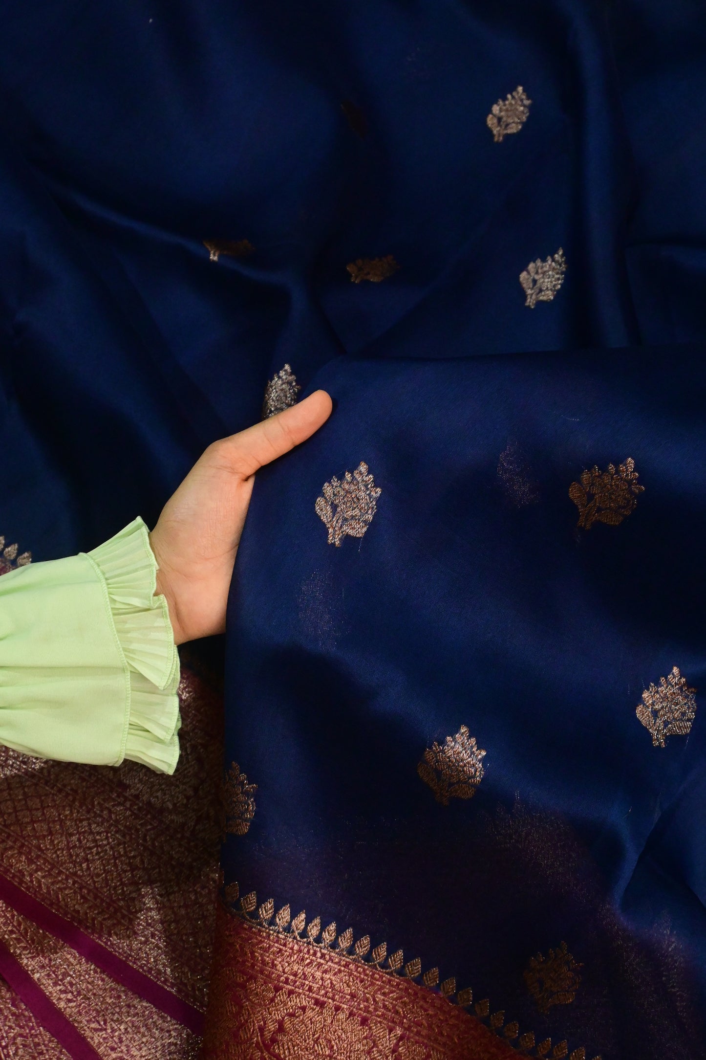 Classic dual shade handwoven pure Kora organza saree