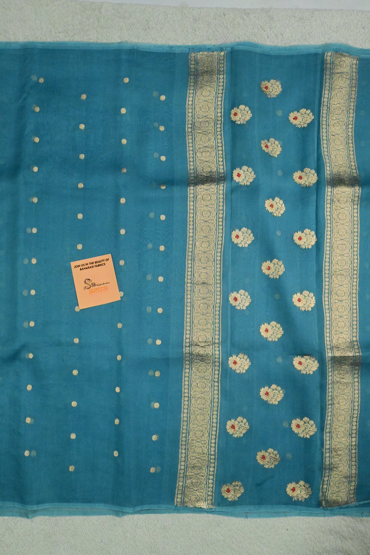 Pure Kora Silk Saree featuring Gold Zari & Minakari Jaal Pallu