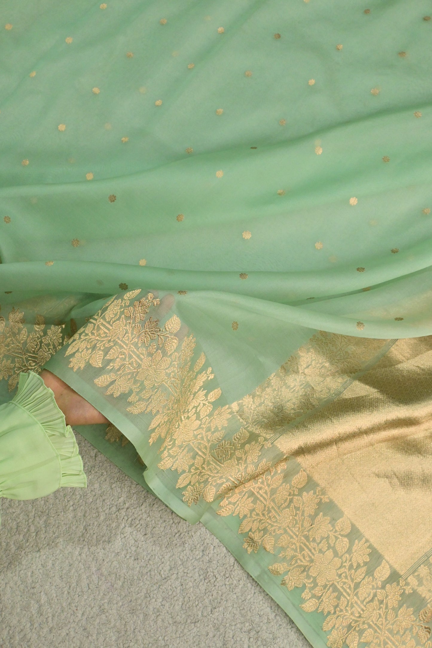 Pure Banarasi Kora Silk Saree in Pastel mint Green with Floral Zari Border