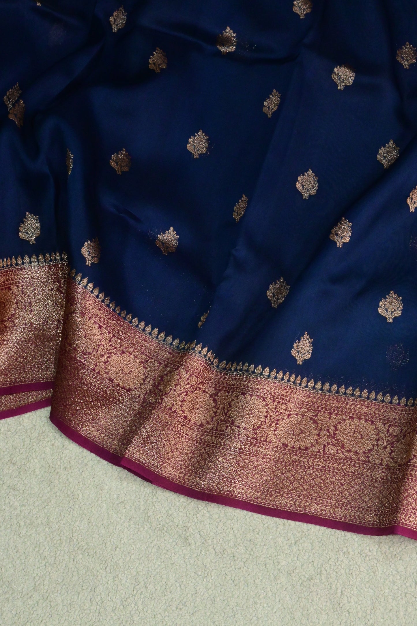 Classic dual shade handwoven pure Kora organza saree