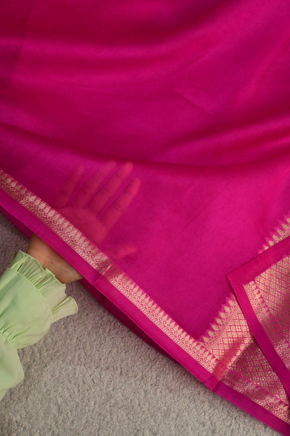 Beautiful pink handwoven pure Kora organza gold zari saree