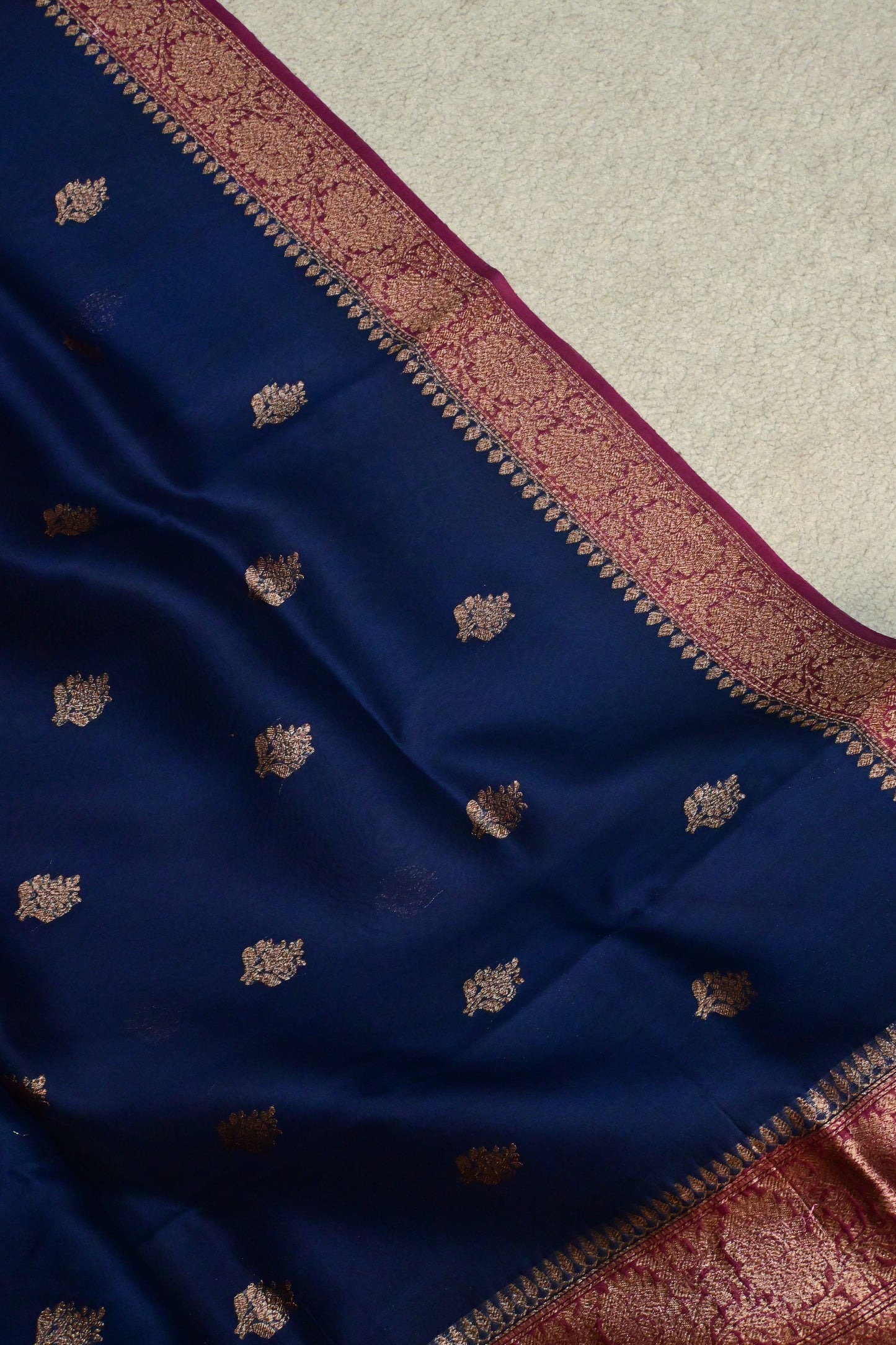 Classic dual shade handwoven pure Kora organza saree