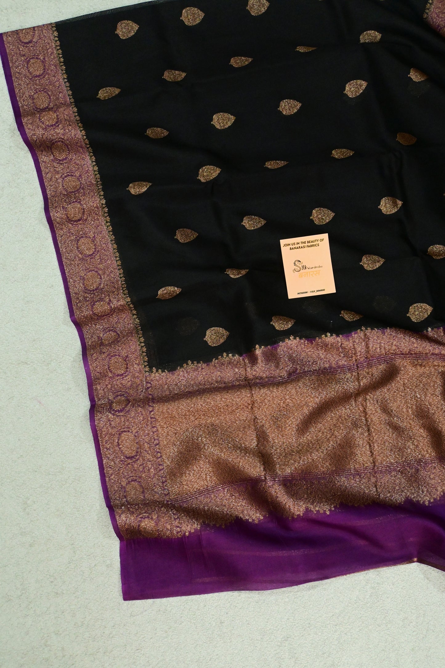 Beautiful contrast handwoven pure Kora organza antique zari saree