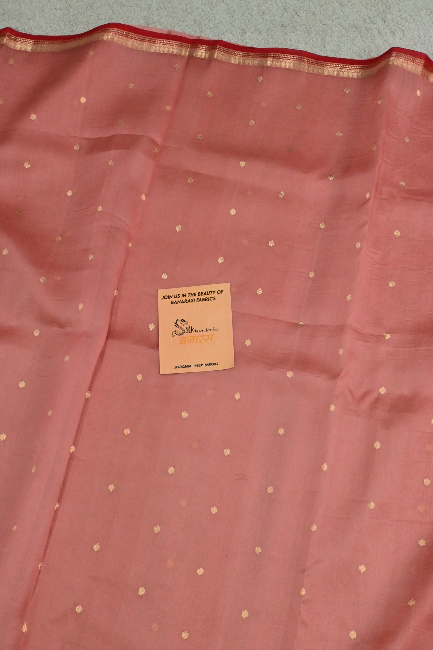 Classic handwoven pure Kora organza saree, having beautiful contrast red salvage